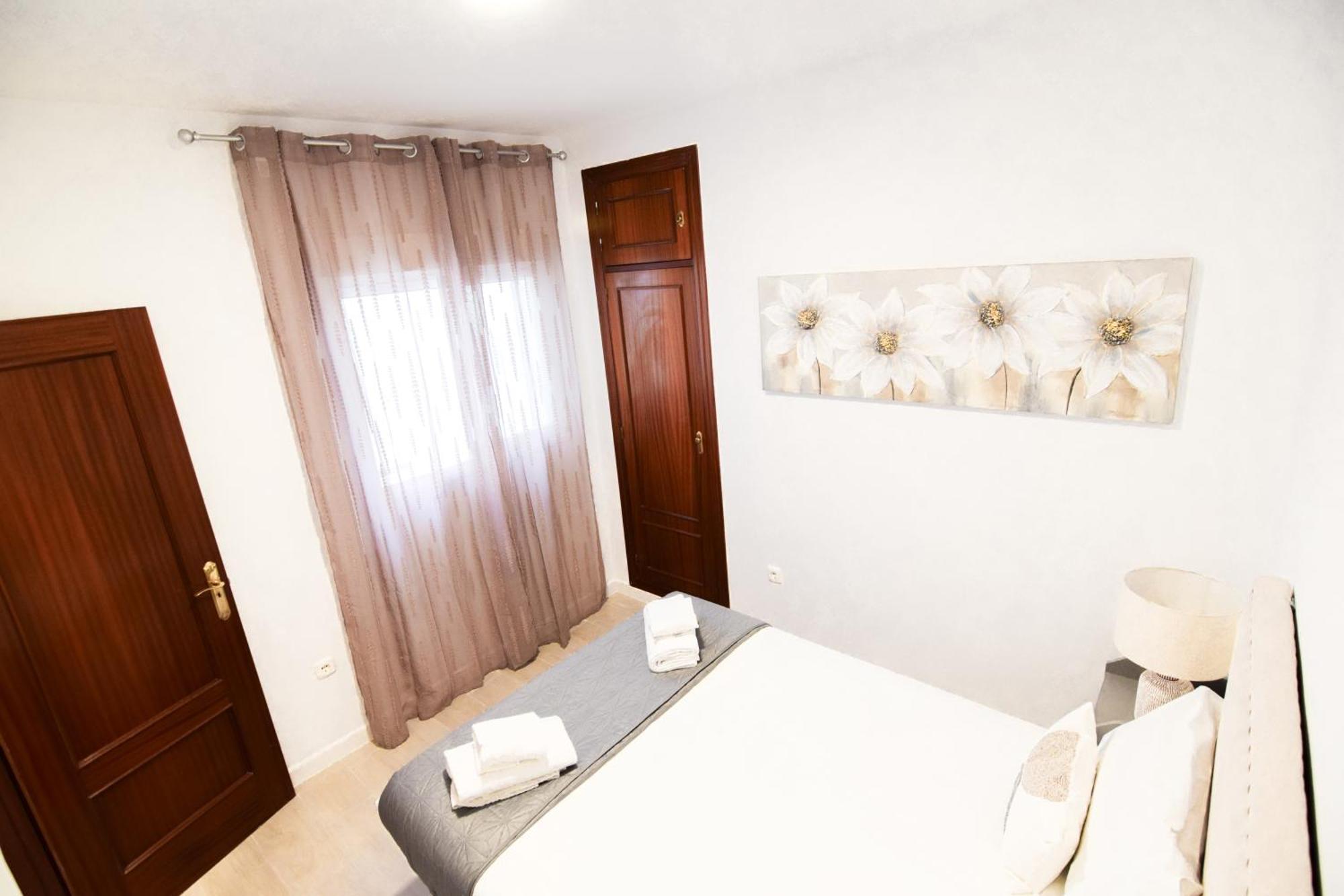 Letmalaga Cobblestone St. Apartamento Exterior foto